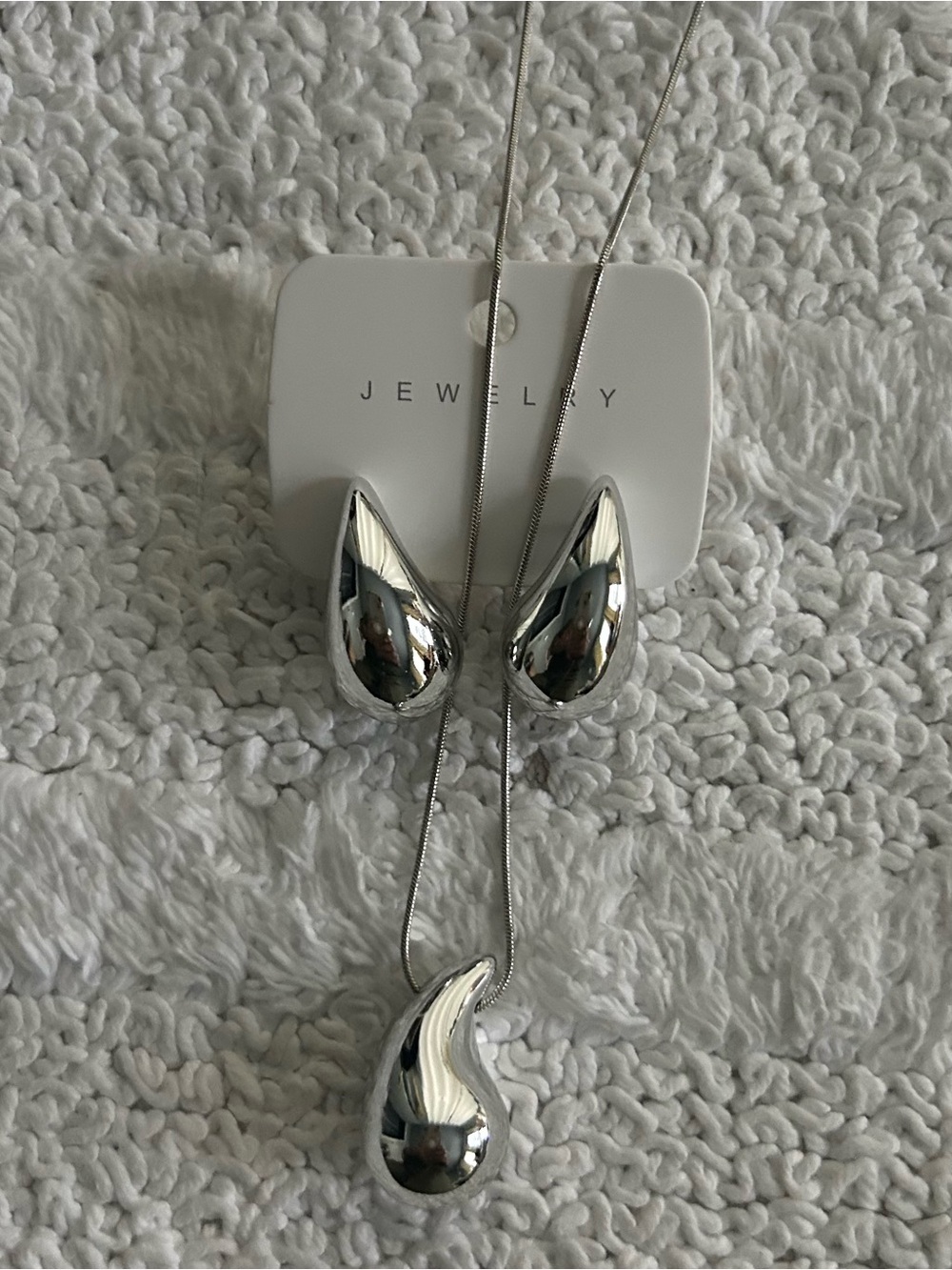 Silver Teardrop Pendant Necklace and Earrings Set